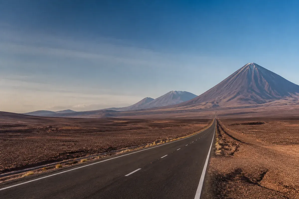 Route entre désert, Andes et grands paysages du Chili
